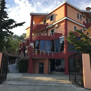 Отель Moris, Kryemedhej